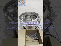 W jaki sposób wibrujący podkładek do podawania wody przenosi zaciski mocujące