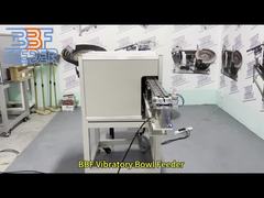 Przemysłowy niskostrumikowy wibrujący zbiornik do karmienia