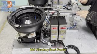 Producent z Chin Podajnik wibracyjny z misą. Niestandardowy podajnik z pierścieniem zatrzaskowym z tworzywa sztucznego o wysokiej dokładności